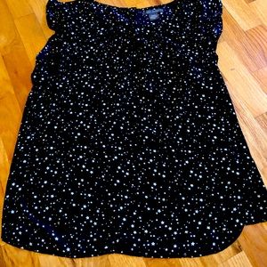 Suzy Shier black stars cap sleeved ruffled top